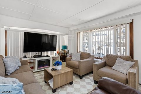 389 E 38Th St Paterson City NJ 07504