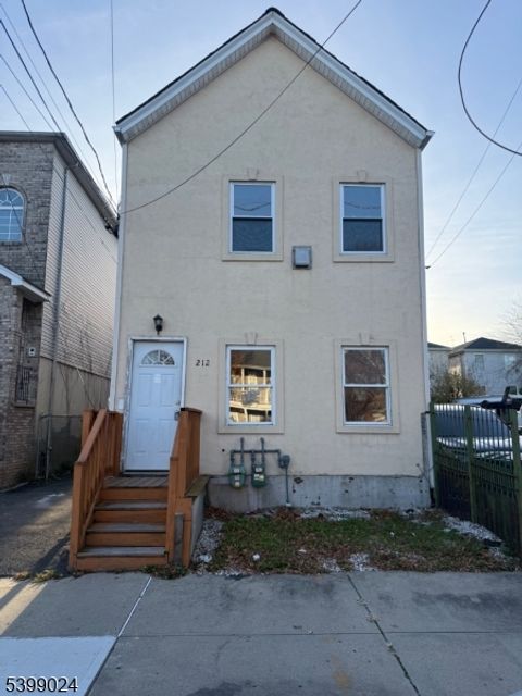 212 Port Ave Elizabeth City NJ 07206