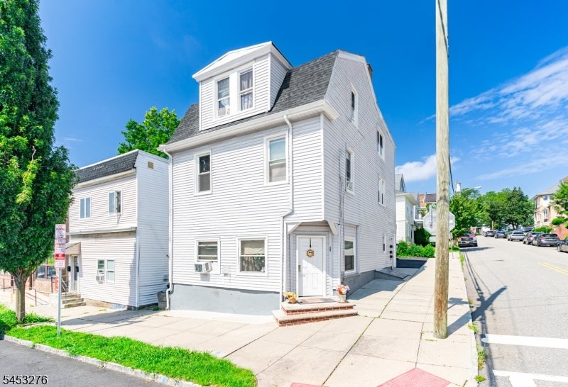89 Franklin Ave