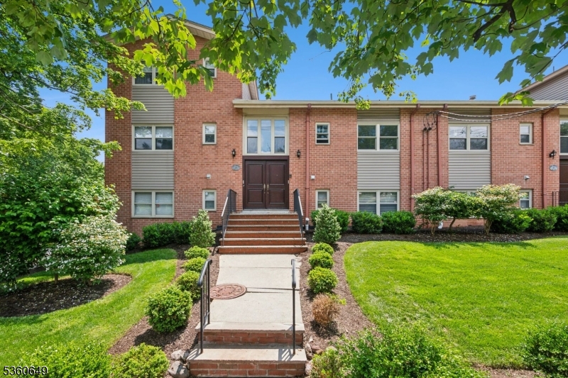 29 Upper Mountain Avenue 4