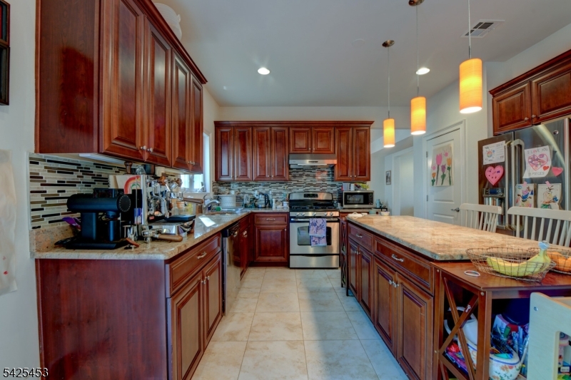 26 Pine Ln