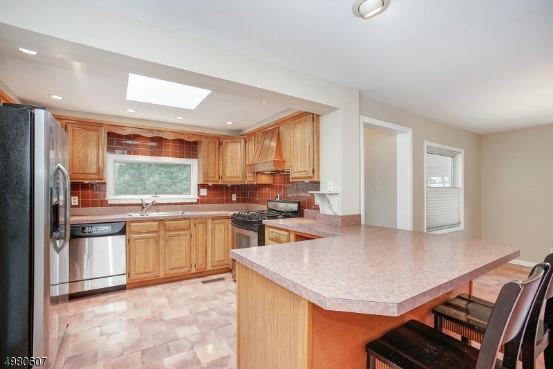 30 E Young St