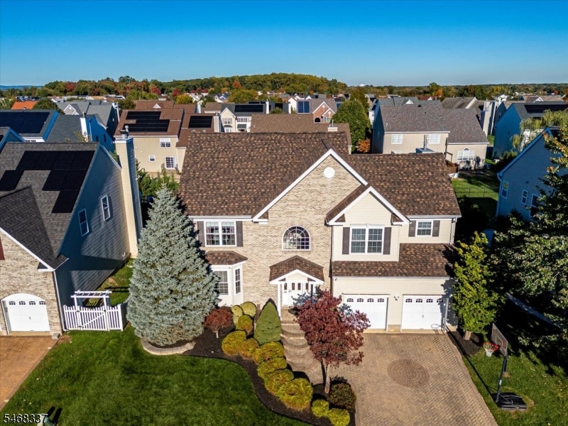 41 Treetops Cir