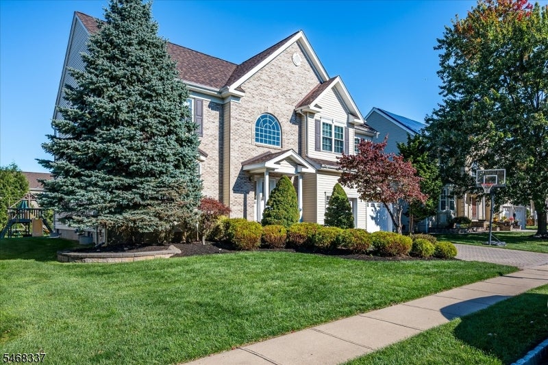 41 Treetops Cir