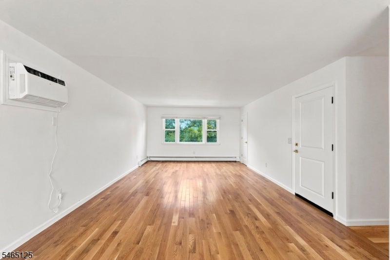 111 Lower Rd