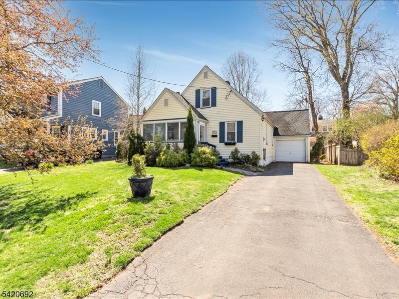 21 Mohawk Drive