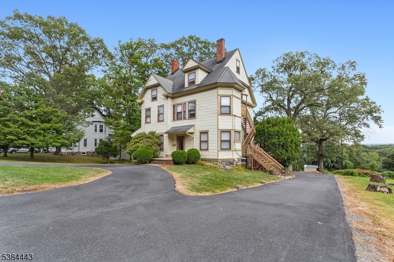 412 Morris Ave 2