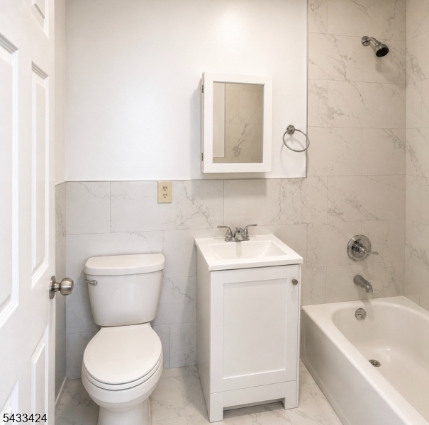 253 Morris Ave 3