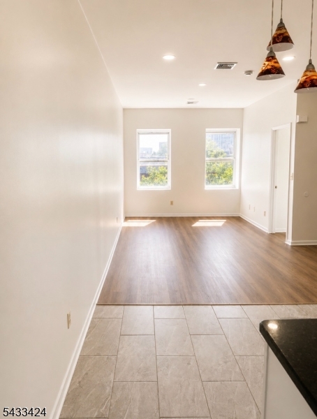 253 Morris Ave 3