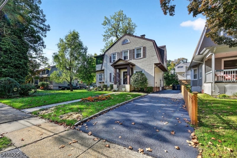 835 Osborne Ave