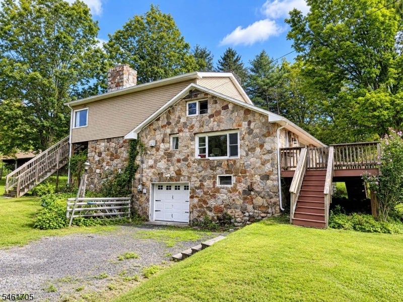 22 Mohican Rd