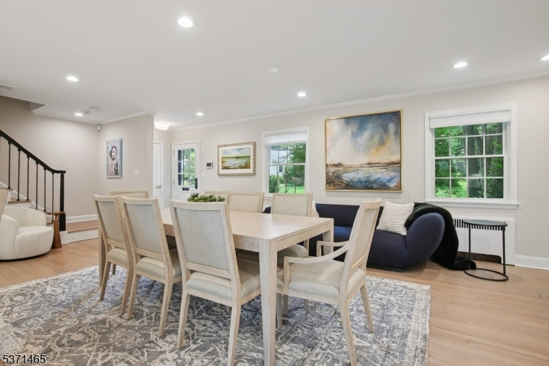 47 Parkview Ter