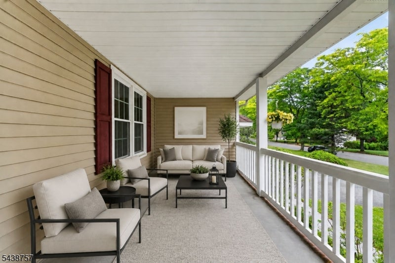 10 Jean Dr