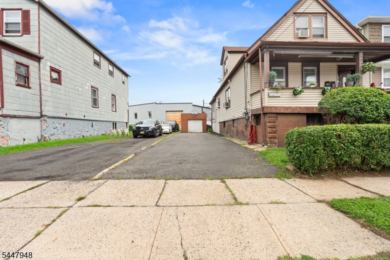 1522 Bower St