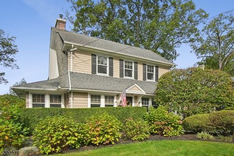 Photo of 109 Mountain Ave, Summit, NJ 07901 (MLS # 3993808)