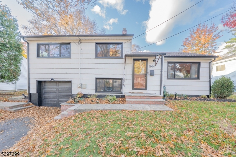 544 Hillside Ter