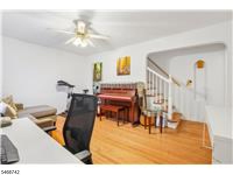 4-40 Grunauer Pl