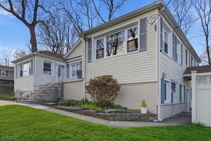 7 Valley Rd A