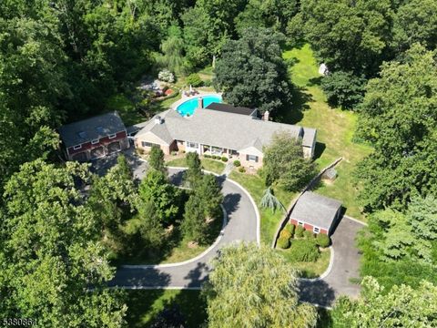 106 Colonial Dr Harding Twp. NJ 07960