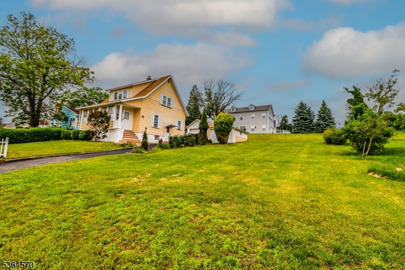 1107 River Rd