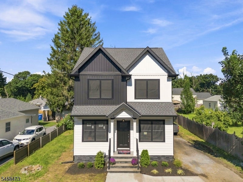 139 Main St