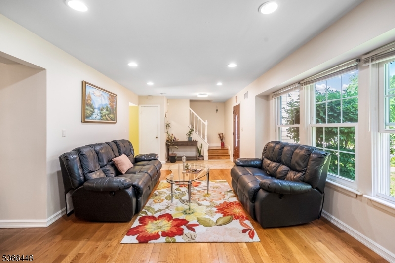 23 Boxwood Cir