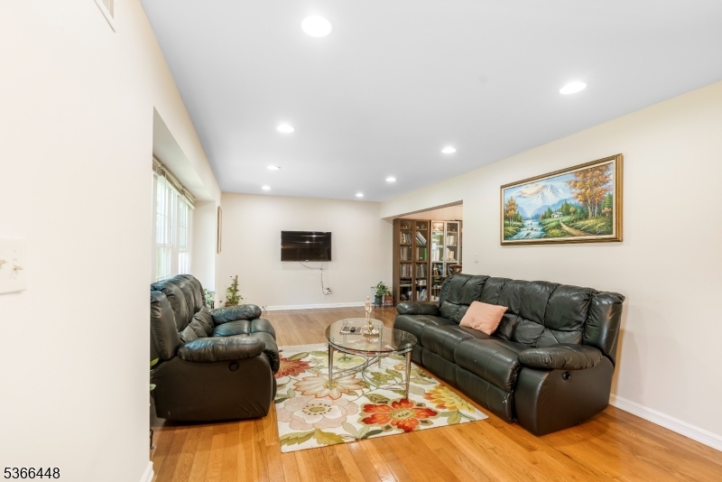 23 Boxwood Cir