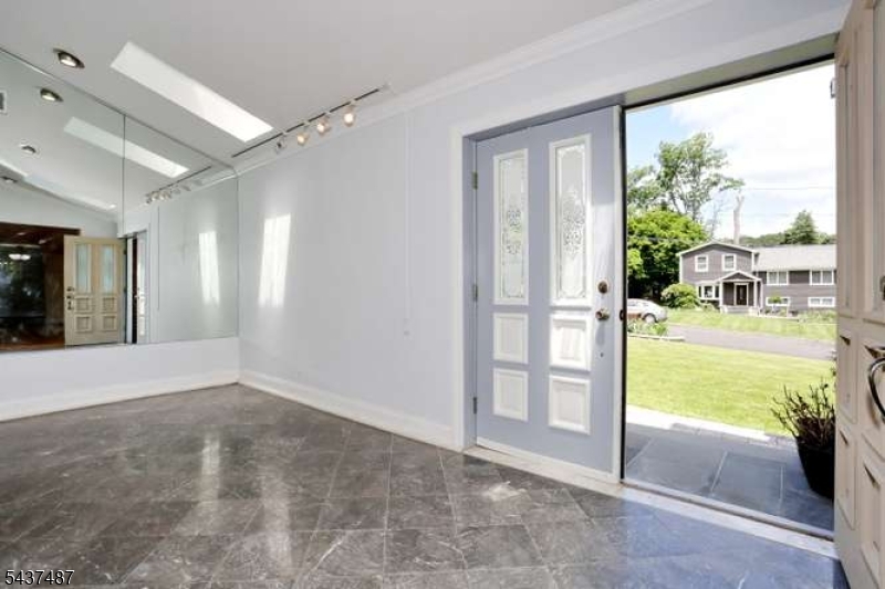 96 Wilson Ave