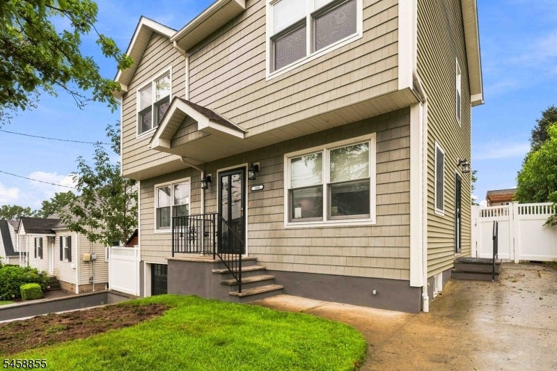 160 Arlington Blvd