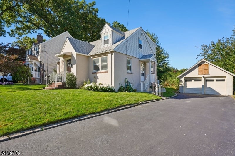 47 Freeman Pl