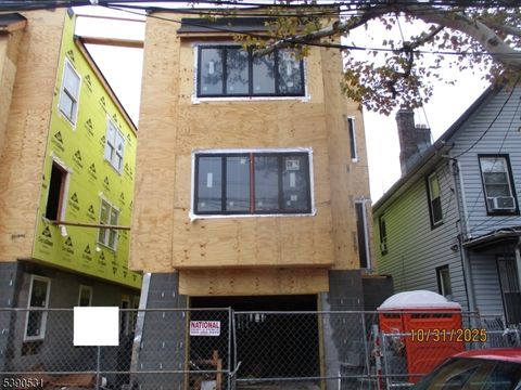 684 N 7th Street Newark City NJ 07107