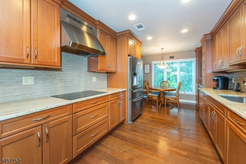 13 Stonegate Dr