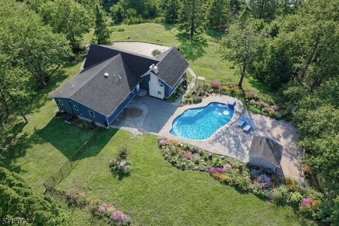 2 Rossi Dr Clinton Twp. NJ 08809