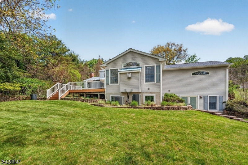 1393 Mallard Dr