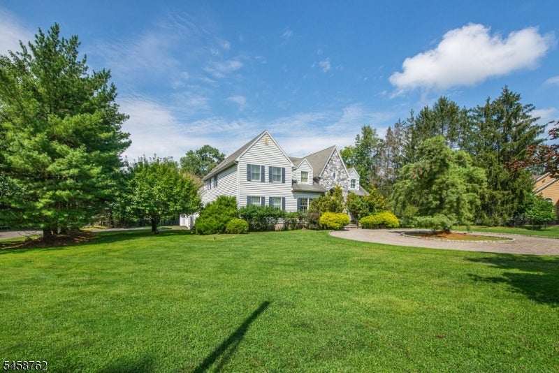 2 Blueberry Ct