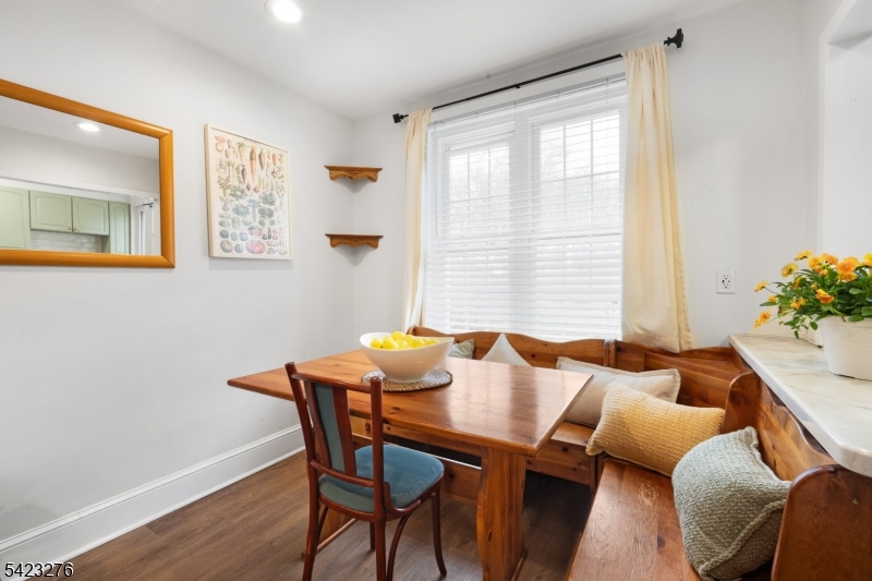 15 A Parkway Village