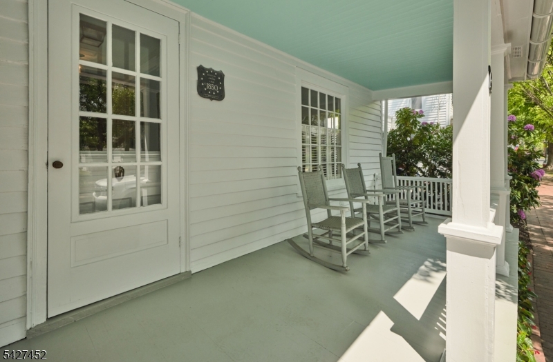 73 N Main St