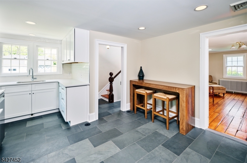 73 N Main St