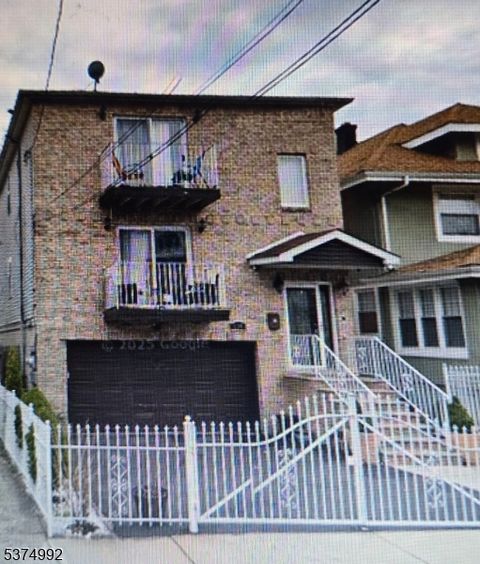 134 Lehigh Ave Newark City NJ 07112