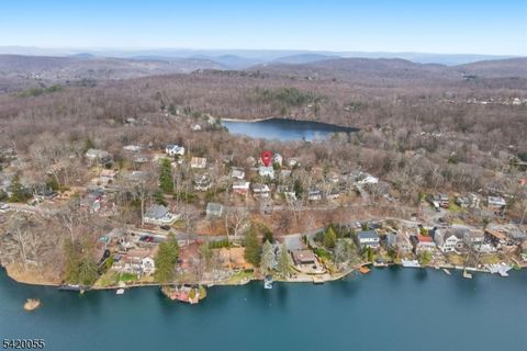 72 Hudson Dr West Milford Twp. NJ 07480