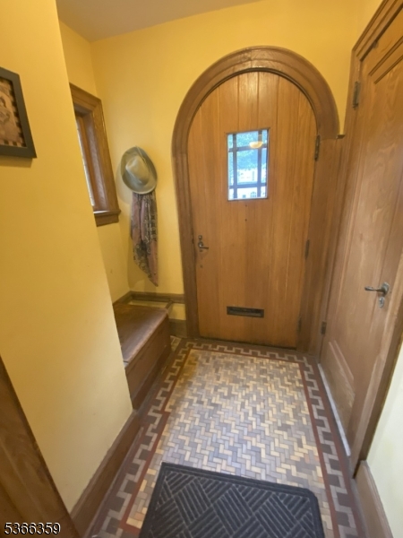 18 Burroughs Way