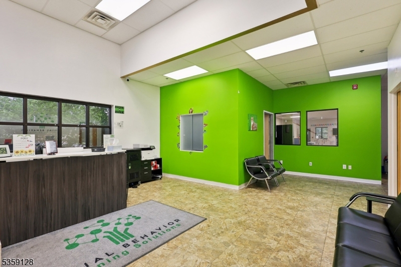 18 Microlab Rd