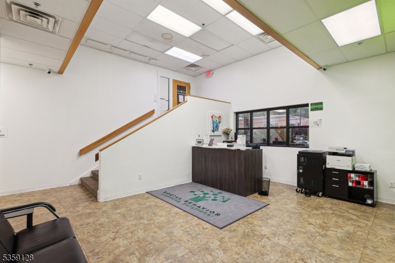 18 Microlab Rd
