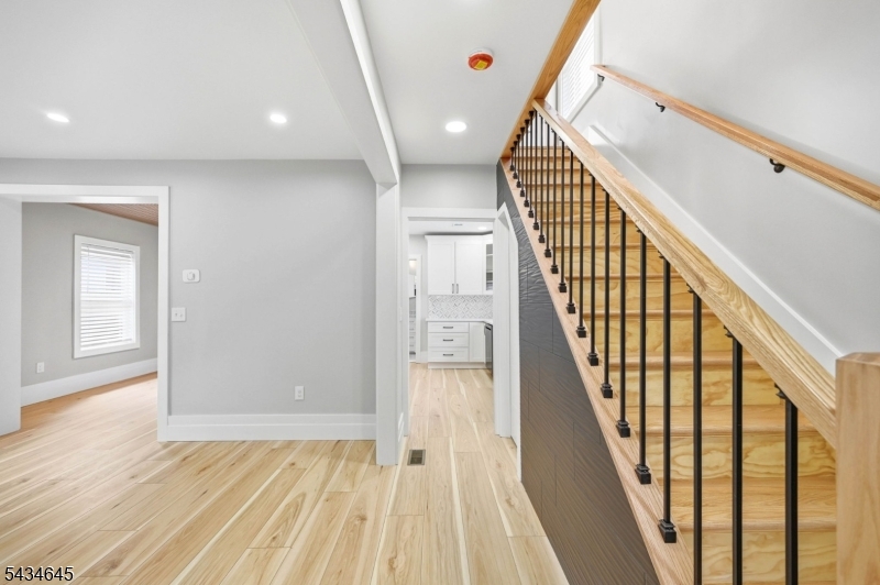 9 Morton St