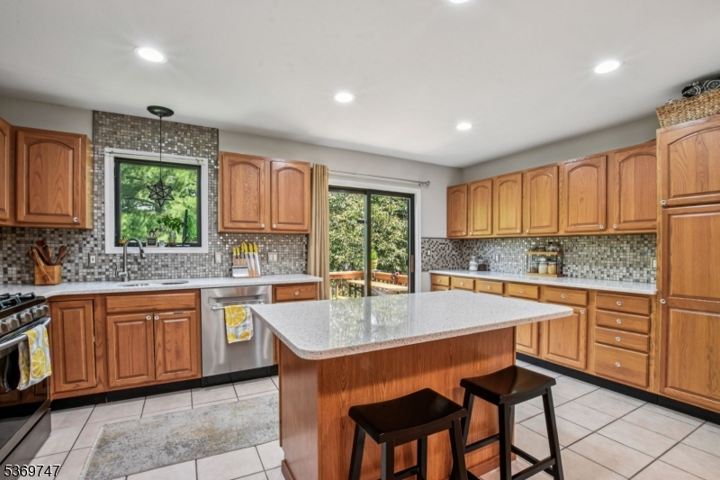 201 Watchung Ave 20