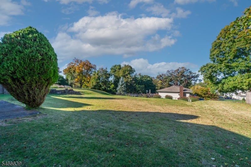 823 Alps Rd