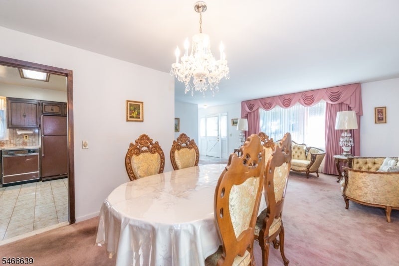 823 Alps Rd