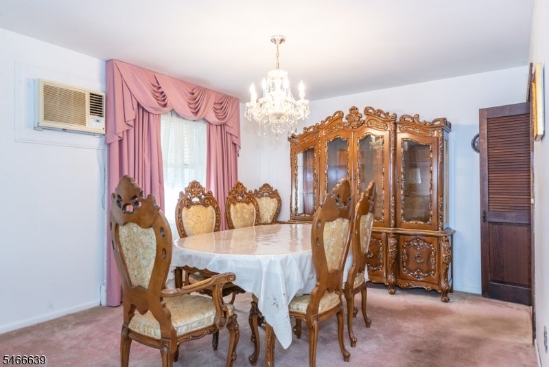 823 Alps Rd