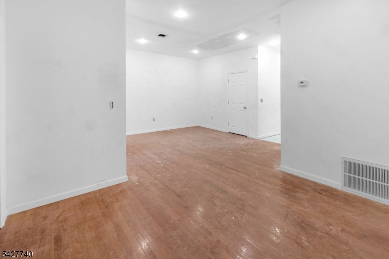 173 3Rd St