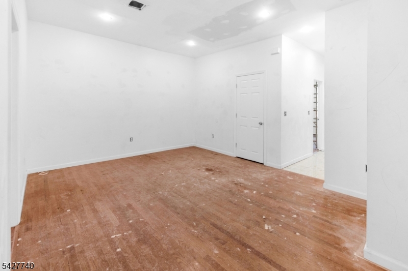 173 3Rd St